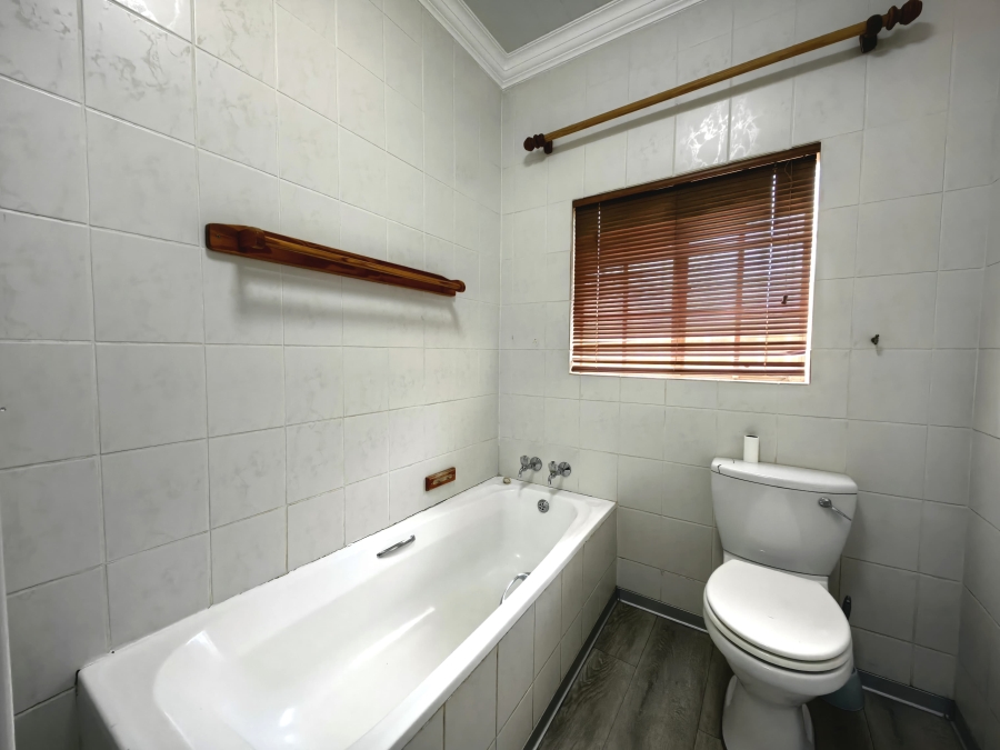 3 Bedroom Property for Sale in Protea Park North West